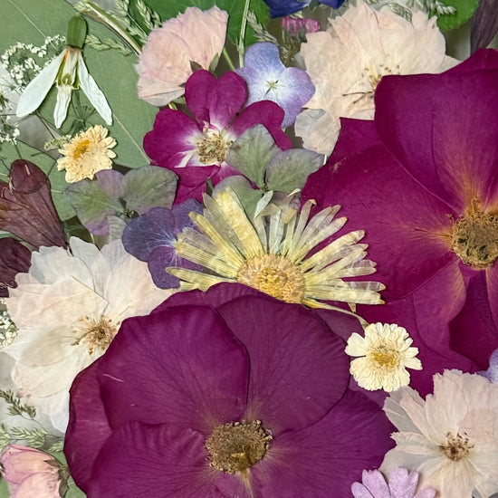 Věneček plný květů uviju