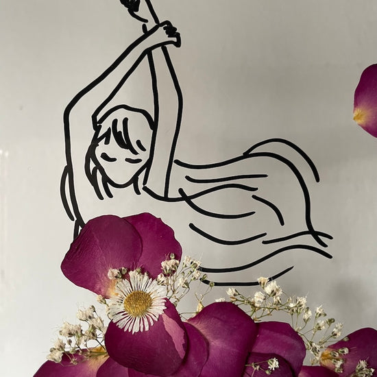 Šaty krajkou vyšívané