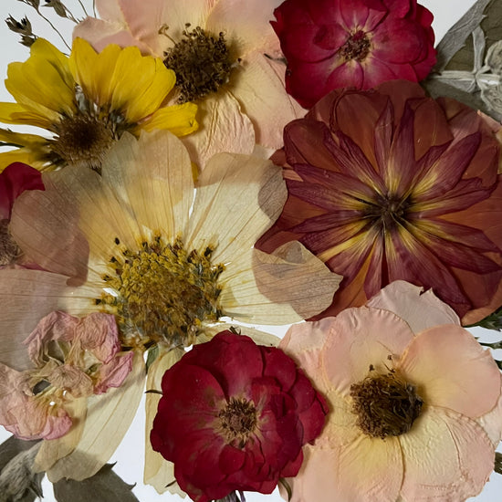 Čaj o páté v zahradě růží