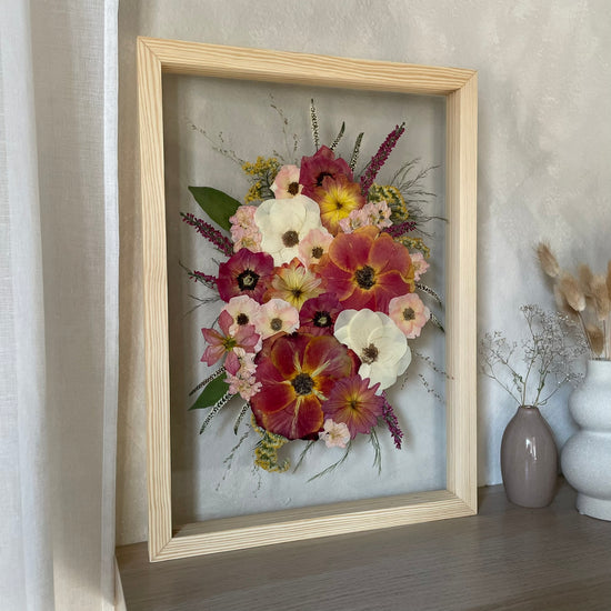 Slunce se rozlévá po kraji dne